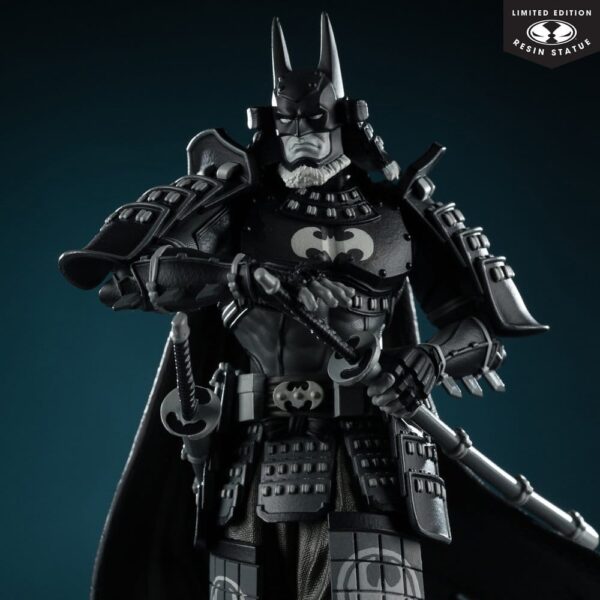 DC Direct Batman Black & White Szobor 1/10 Batman Ninja 20 cm