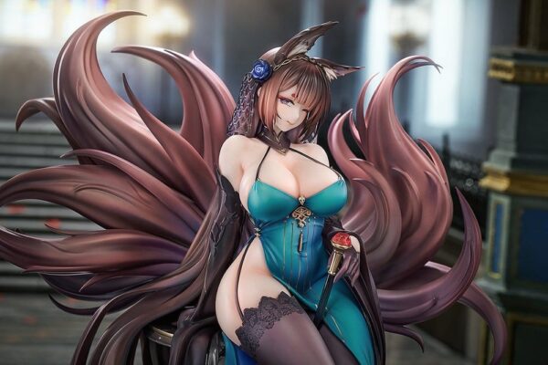 Azur Lane PVC Szobor 1/7 Amagi: Throne of Fallen Petals Ver. 27 cm