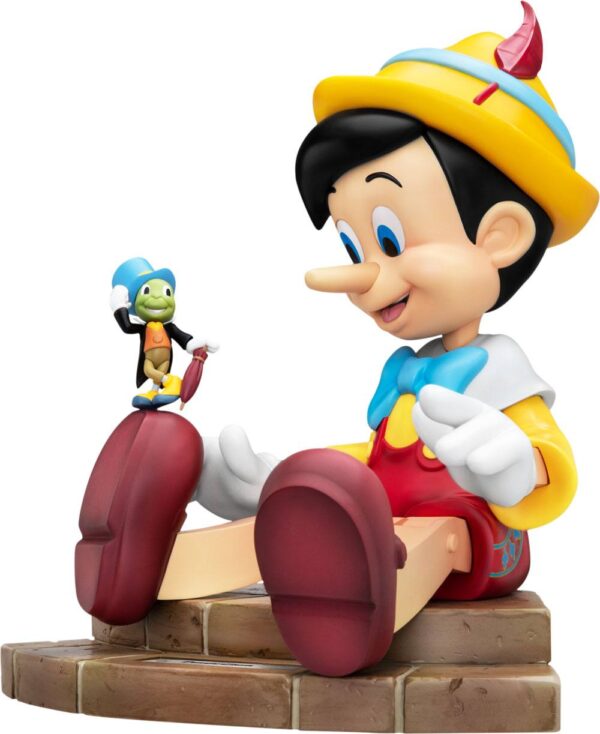 Disney Master Craft Szobor Pinocchio 27 cm Disney Master Craft Szobor Pinocchio 27 cm