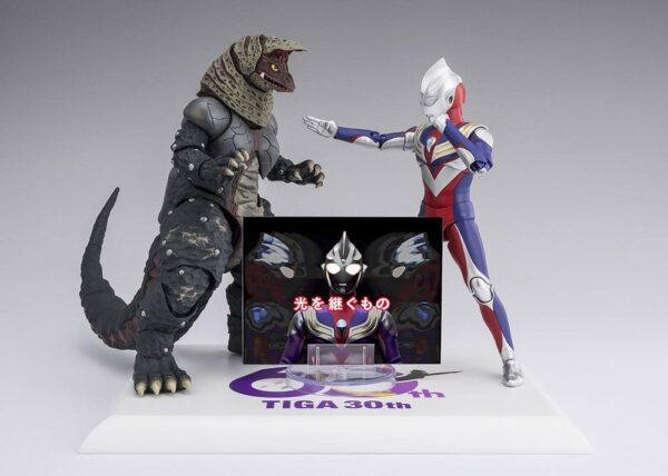 Ultraman Series S.H.Figuarts Shinkocchou Seihou Akció Figura Golza 30th Anniversary Edition 15 cm