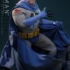 Batman: The Dark Knight Returns Comic Masterpiece Akció Figura 1/6 Batman (Battle Damaged Version) 32 cm