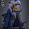 Batman: The Dark Knight Returns Comic Masterpiece Akció Figura 1/6 Batman (Battle Damaged Version) 32 cm