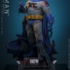Batman: The Dark Knight Returns Comic Masterpiece Akció Figura 1/6 Batman (Battle Damaged Version) 32 cm