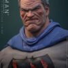 Batman: The Dark Knight Returns Comic Masterpiece Akció Figura 1/6 Batman (Battle Damaged Version) 32 cm