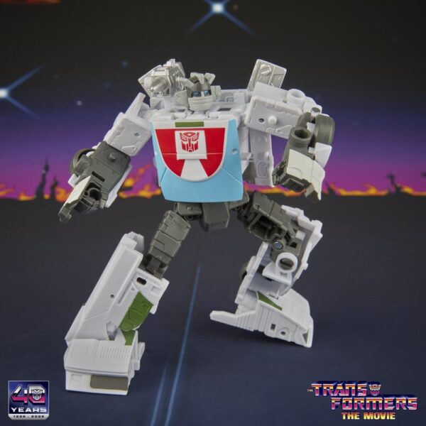 The Transformers: The Movie Studio Series Deluxe Class Akció Figura Wheeljack 13 cm