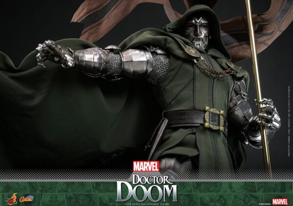 Marvel Comic Masterpiece Akció Figura 1/6 Doctor Doom 33 cm