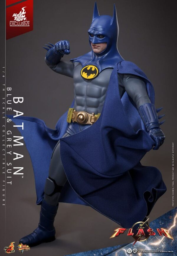 The Flash Movie Masterpiece Akció Figura 1/6 Batman (Blue & Grey Suit) Limited Edition Hot Toys Exclusive 30 cm The Flash Movie Masterpiece Akció Figura 1/6 Batman (Blue & Grey Suit) Limited Edition Hot Toys Exclusive 30 cm