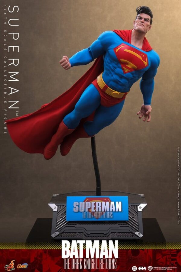 Batman: The Dark Knight Returns Comic Masterpiece Akció Figura 1/6 Superman 34 cm