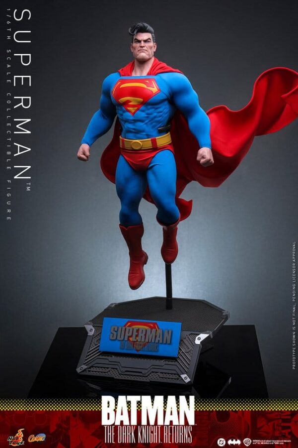 Batman: The Dark Knight Returns Comic Masterpiece Akció Figura 1/6 Superman 34 cm
