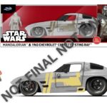 Star Wars Diecast Model 1:24 Mandalorian Chevrolet Corvette Sting Ray 1963
