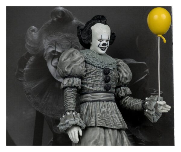 It Welcome to Derry Movie Maniacs Figura Pennywise (Black & White) 16 cm