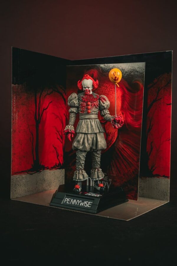 It Welcome to Derry Movie Maniacs Figura Pennywise (Bloody) 16 cm
