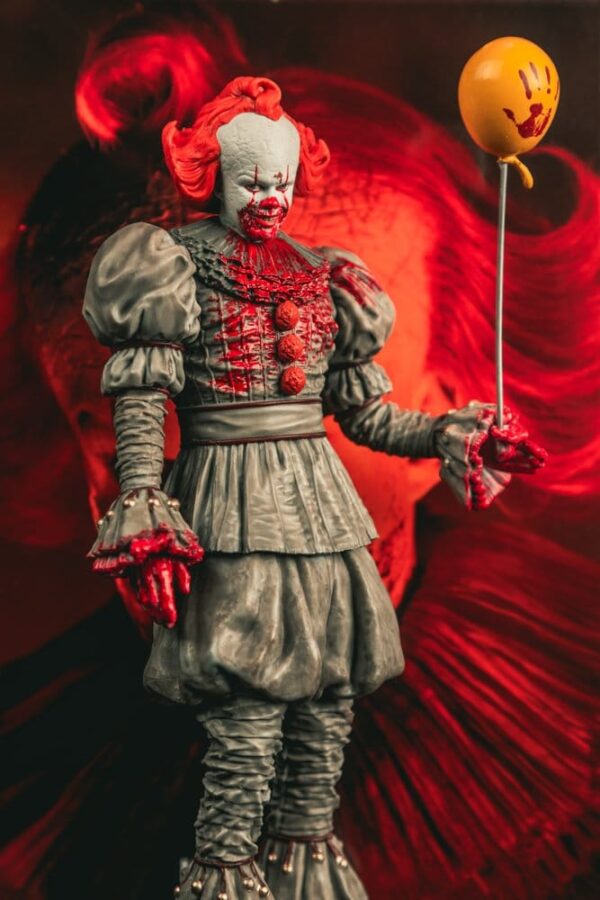 It Welcome to Derry Movie Maniacs Figura Pennywise (Bloody) 16 cm