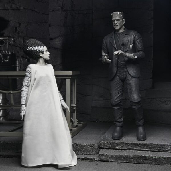 Universal Monsters 2-Pack Akció Figura Bride of Frankenstein 90th Anniversary The Monster & His Mate (B&W) 18 cm