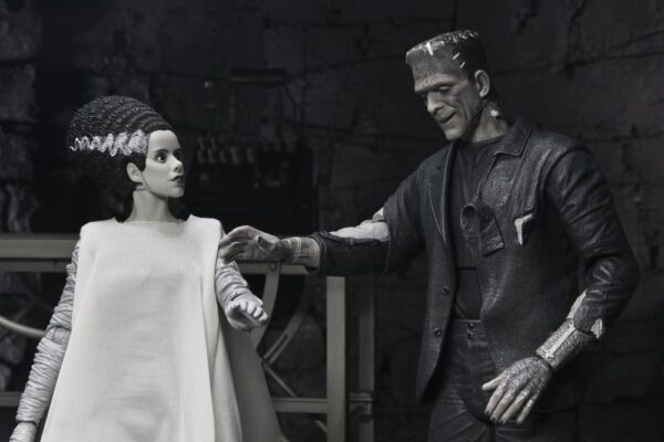 Universal Monsters 2-Pack Akció Figura Bride of Frankenstein 90th Anniversary The Monster & His Mate (B&W) 18 cm
