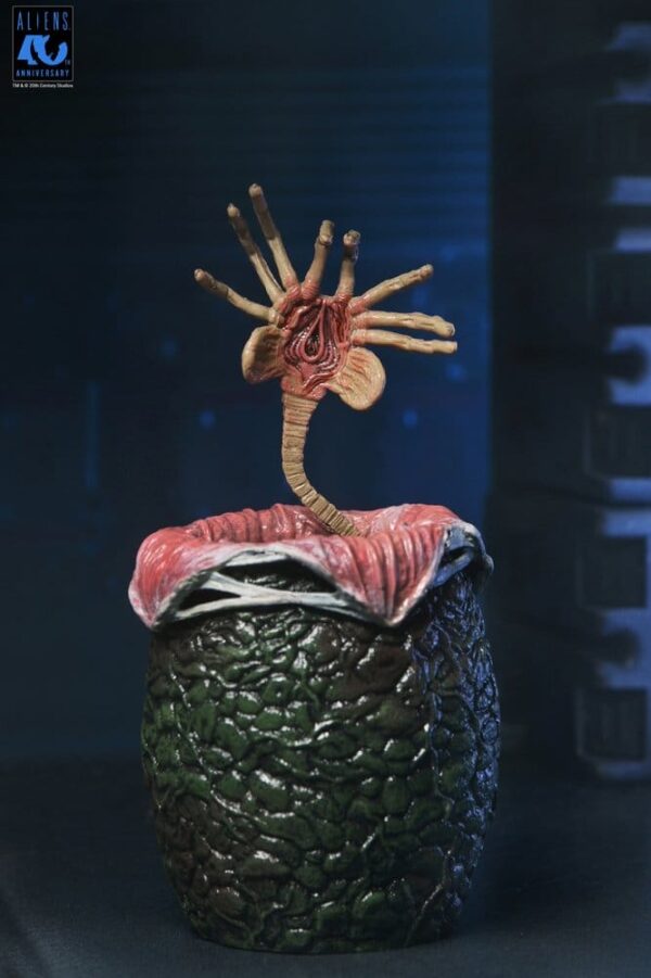 Aliens Ultimate Akció Figura Warrior (1986) Xenomorph Black (40th Anniversary) 23 cm