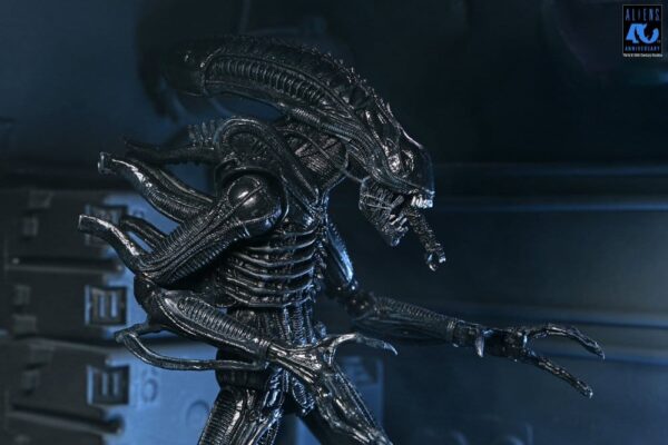 Aliens Ultimate Akció Figura Warrior (1986) Xenomorph Black (40th Anniversary) 23 cm