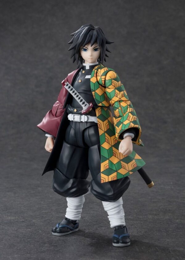 Demon Slayer: Kimetsu no Yaiba S.H. Figuarts Akció Figura Giyu Tomioka 15 cm