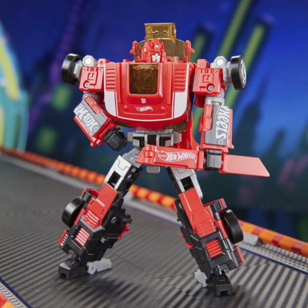 Transformers x Hot Wheels Collaborative Deluxe Class Akció Figura GT-Scorcher 13 cm