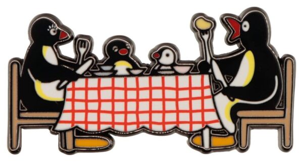Pingu Mystery Kitűzős Blind Box Display (12)