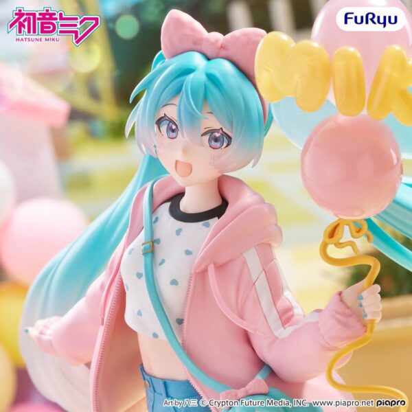 Hatsune Miku Muchute PVC Figura Theme Park Date Version 19 cm