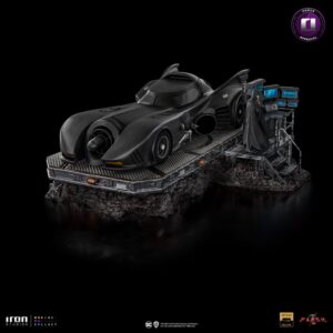 DC Comics Art Scale Deluxe Szobor 1/10 The Flash Movie Batmobile 31 cm