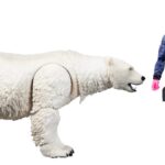 GI Joe Classified Series Akció Figura Snake Eyes with Polar Bear 15 cm